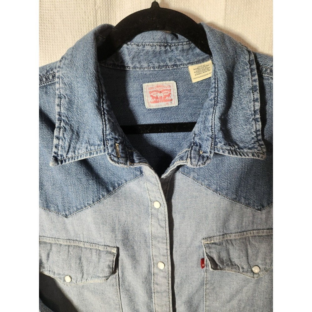 Levi's Dylan Oversize The Western Shirt Denim In Reverse Pearl Snap - 1X - Picture 5 of 5
